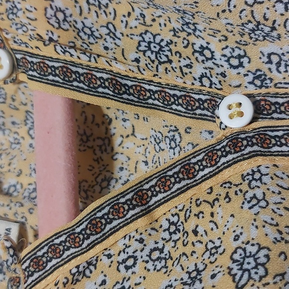 Max Studio Floral Print Top - Yellow and Blue - Picture 9 of 9